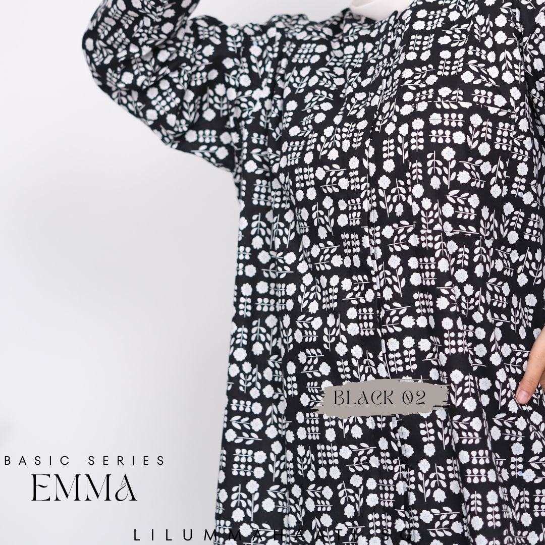Emma Pocket Shirt (Monochrome Floral)